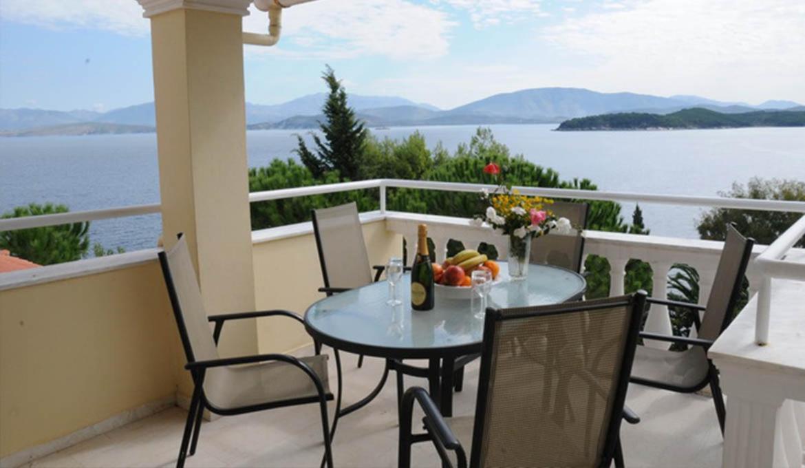 Kassiopi Bay Apartment Екстериор снимка